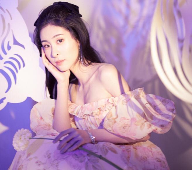 张碧晨和华晨宇生子(张碧晨几个男朋友) 张碧晨和华晨宇生子(张碧晨几个男朋友)