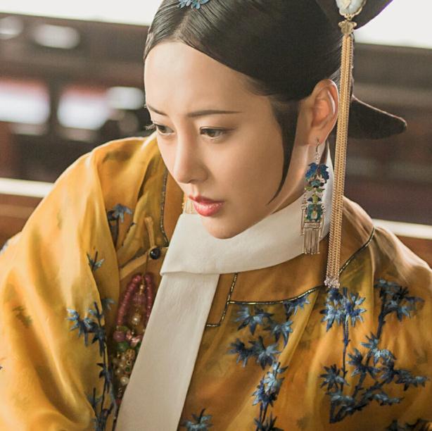 李纯的男朋友是谁?(李纯个人资料家庭背景介绍) 李纯的男朋友是谁?(李纯个人资料家庭背景介绍)