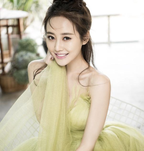 李纯跟谁长得像(李纯演过正派角色吗) 李纯跟谁长得像(李纯演过正派角色吗)