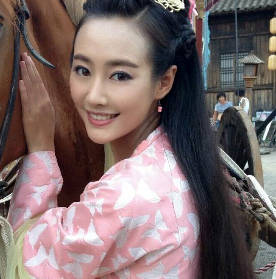 李纯哪个经纪公司的(李纯王鸥什么关系) 李纯哪个经纪公司的(李纯王鸥什么关系)