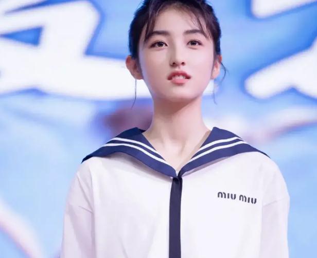 张子枫身高体重2020(张子枫身高体重2021) 张子枫身高体重2020(张子枫身高体重2021)