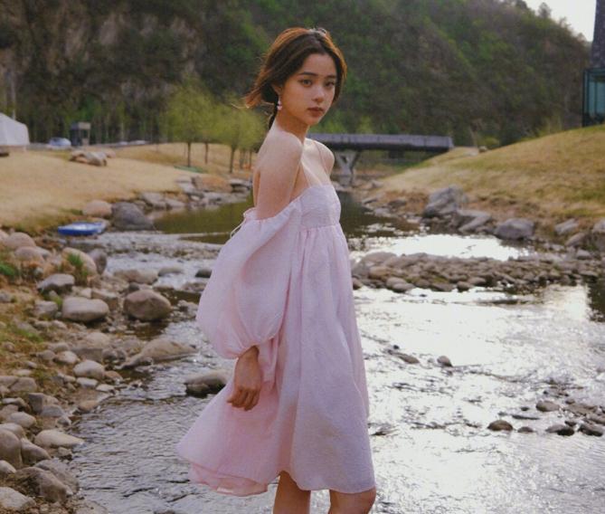 欧阳娜娜半年赚7000万(欧阳娜娜叫黄磊师父) 欧阳娜娜半年赚7000万(欧阳娜娜叫黄磊师父)