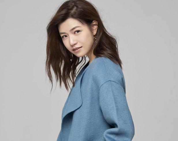 陈妍希采访陈晓(陈晓陈妍希的婚纱吻) 陈妍希采访陈晓(陈晓陈妍希的婚纱吻)
