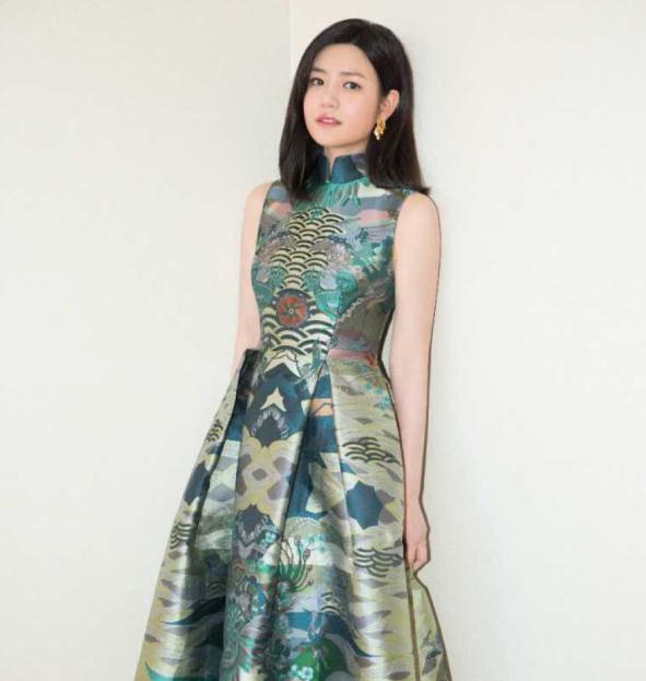 陈妍希多重(为什么说陈妍希是公交车) 陈妍希多重(为什么说陈妍希是公交车)